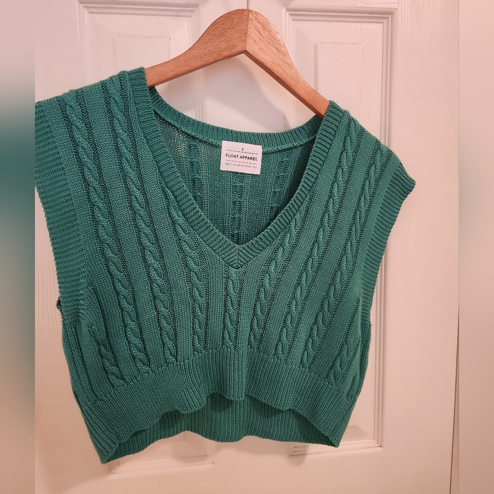 Green cropped sweater
